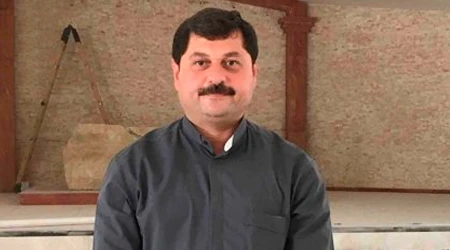 Irak: El u00fanico sacerdote en Mosul llama a los cristianos a volver