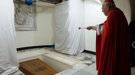 Asu00ed fue sepultado Benedicto XVI en el Vaticano