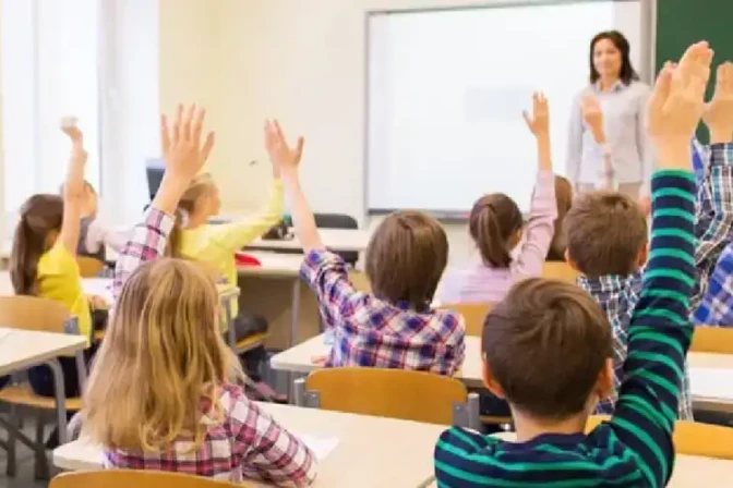 Como respuesta a Ley Celaá nace Comisión Jurídica Nacional para defender la libertad de educación
