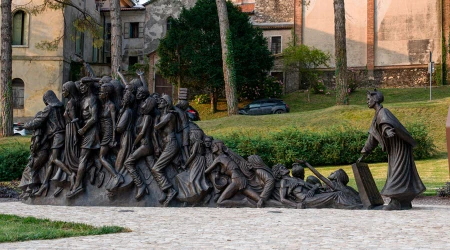 Cardenal Parolin bendijo nueva escultura de santa que sufriu00f3 la esclavitud
