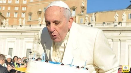 Papa Francisco celebraru00e1 su santo con original pastel de San Jorge y el dragu00f3n