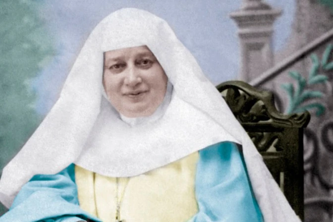 Dos religiosas y un sacerdote de España más cerca de los altares