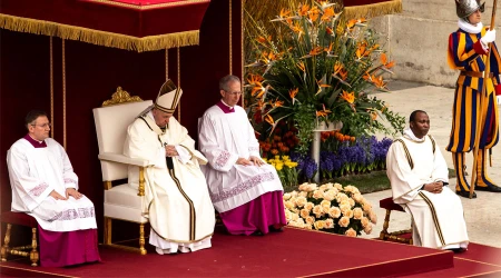 El Papa muestra su cercanu00eda a las vu00edctimas del atentado terrorista de Sri Lanka