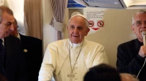 Papa Francisco en rueda de prensa durante vuelo de Filipinas a Roma. Foto: Alan Holdren / ACI Prensa.