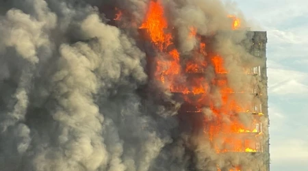 Incendio de un edificio en el centro de Valencia (España) en febrero de 2024.