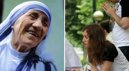 Santa Teresa de Calcuta y jóvenes rezando el Rosario