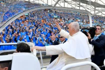 Papa Francisco despidiéndose del pueblo de Francia, el 23 de septiembre de 2023